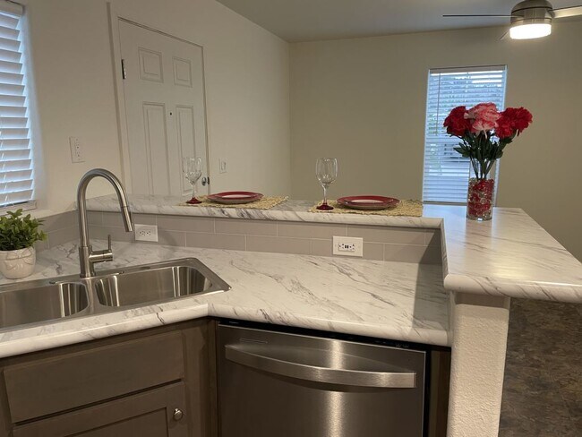 Foto del edificio - 19225 N Cave Creek Rd