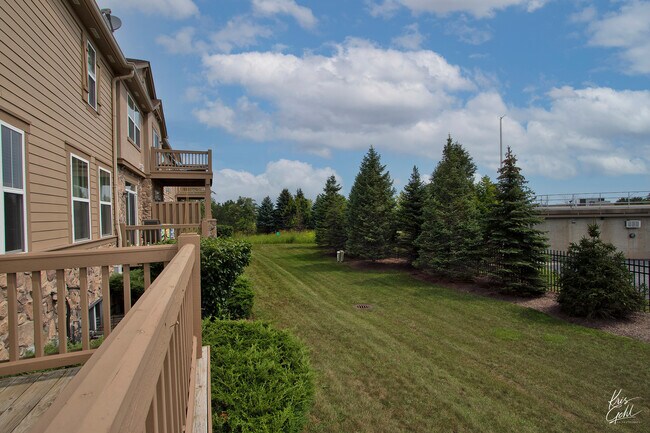Building Photo - 1817 Crenshaw Cir