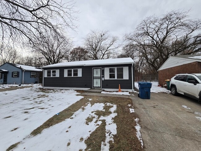 Building Photo - 1044 Hobart St