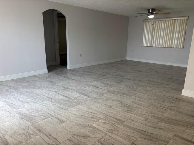 Foto del edificio - 7114 Potomac Dr