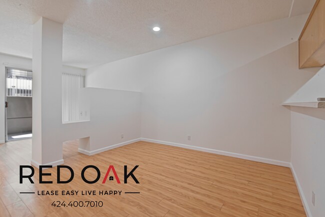 Foto del edificio - Welcoming, Sunlit Junior One Bedroom with ...