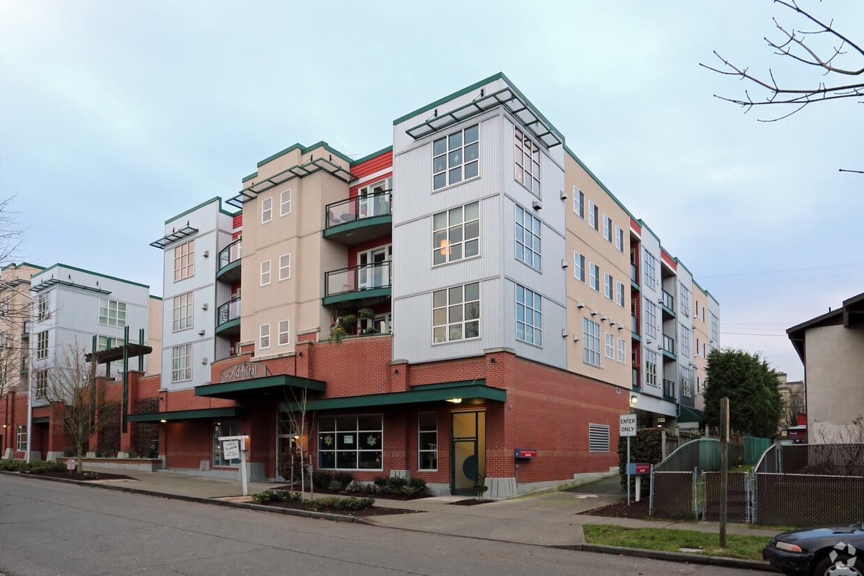 The Admiral Apartments in Seattle, WA