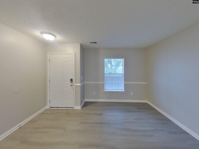 Foto del edificio - 124 Wigmore Ln