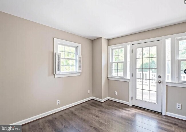 Foto del edificio - 2617 E Maple St