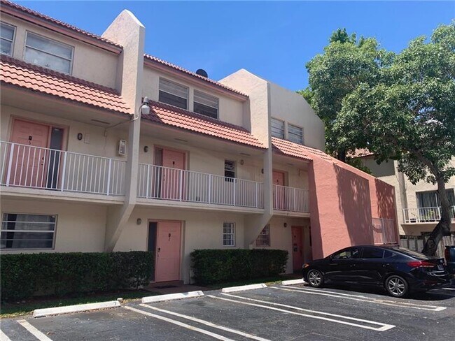 Building Photo - 3750 NW 115th Ave