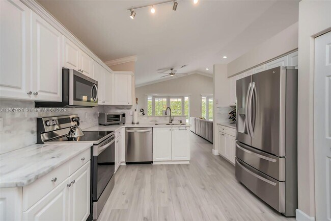Building Photo - 11030 Harbour Springs Cir