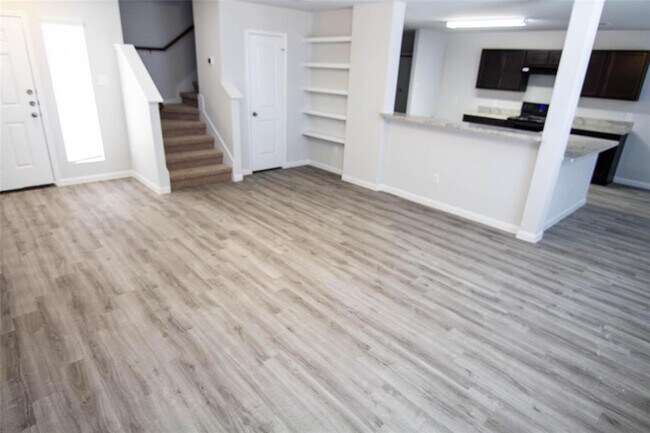 Foto del edificio - 5635 Hawksbury Creek Trail