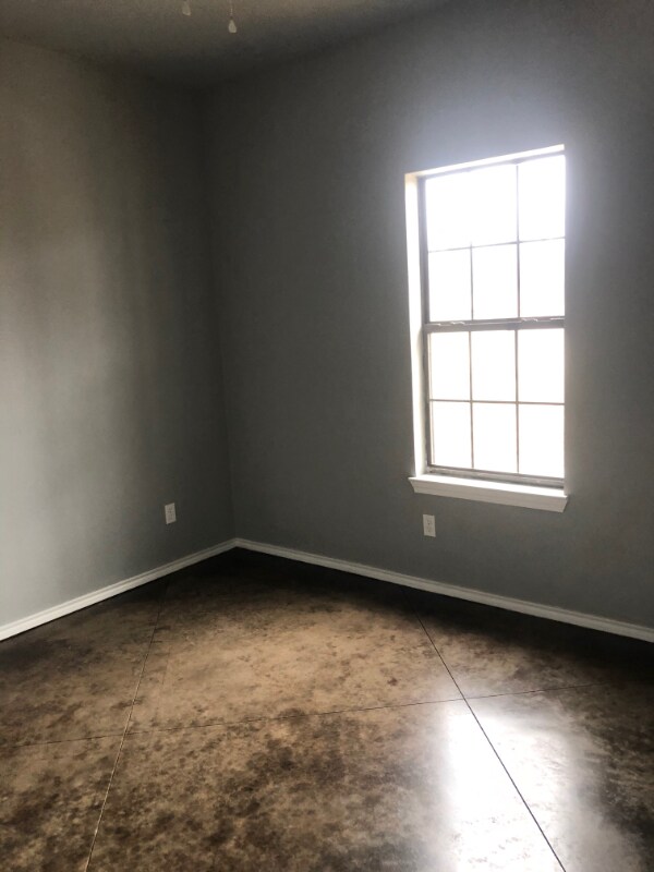 1245 Hearon St, Paris, TX 75460 Room for Rent in Paris, TX