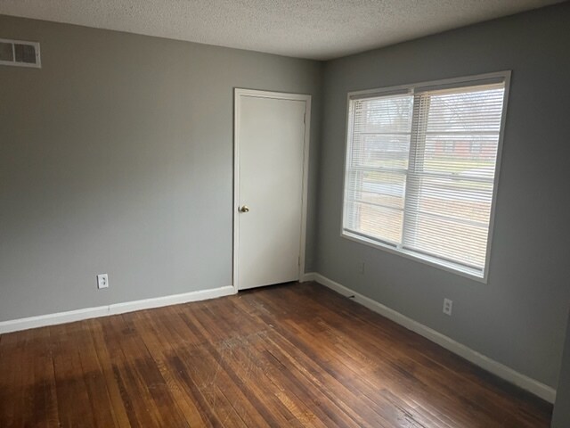 Building Photo - 3435 Obion St