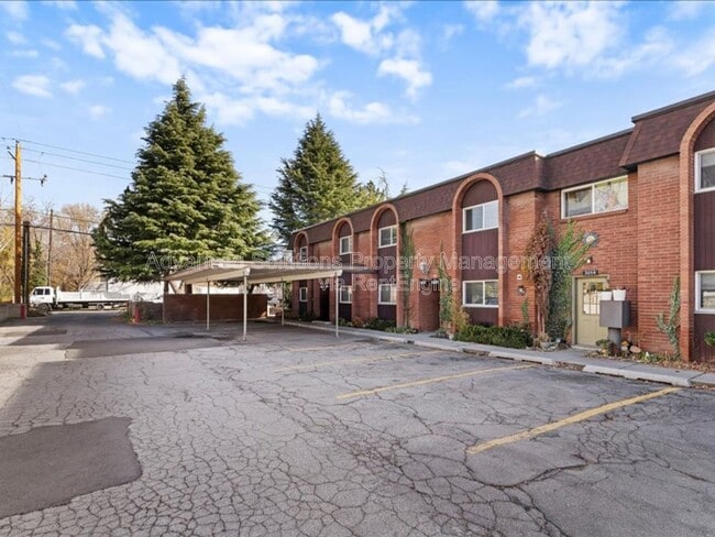 Building Photo - 3062 S 300 E