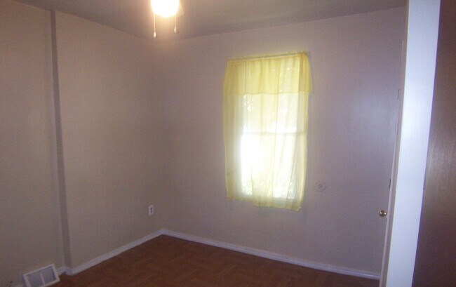 Building Photo - 5202 Webster St