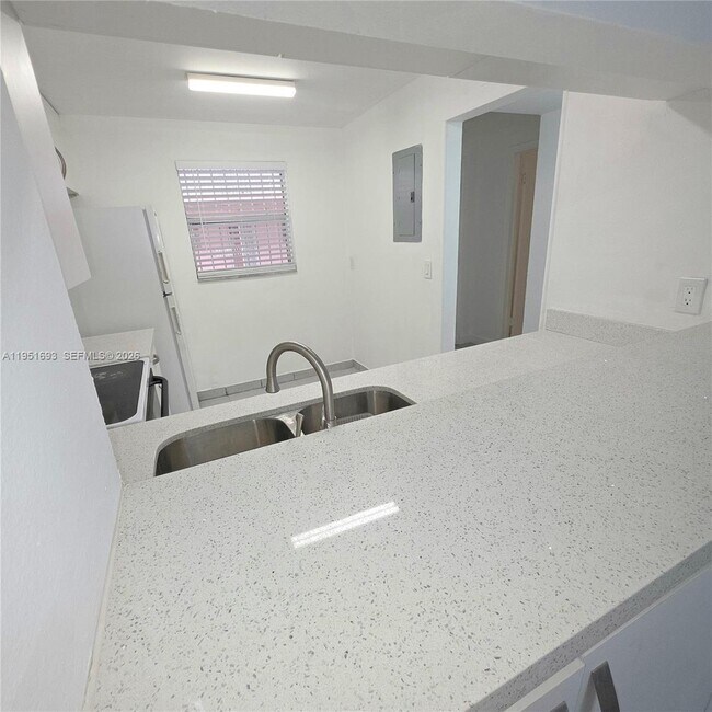 Building Photo - 19771 SW 114th Ave