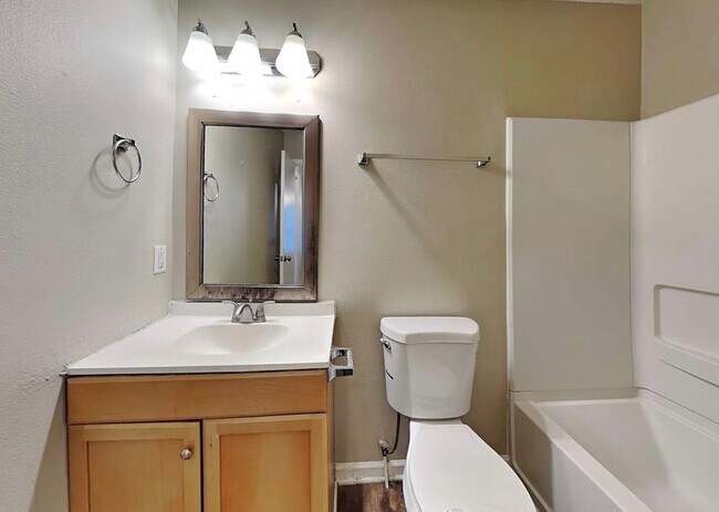 Foto del edificio - 1596 Matthew Allen Cir