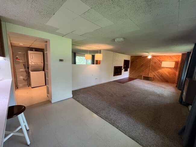 Building Photo - 408 Leicester Ave, Duluth, MN 55803