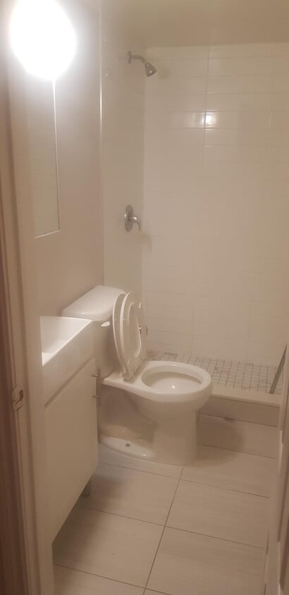 Building Photo - Studio Apartment for Rent
