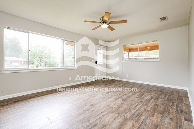 Foto del edificio - 1033 Quincy Dr