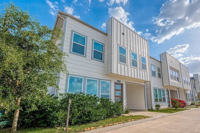 Building Photo - 7703 Rainbow Cl