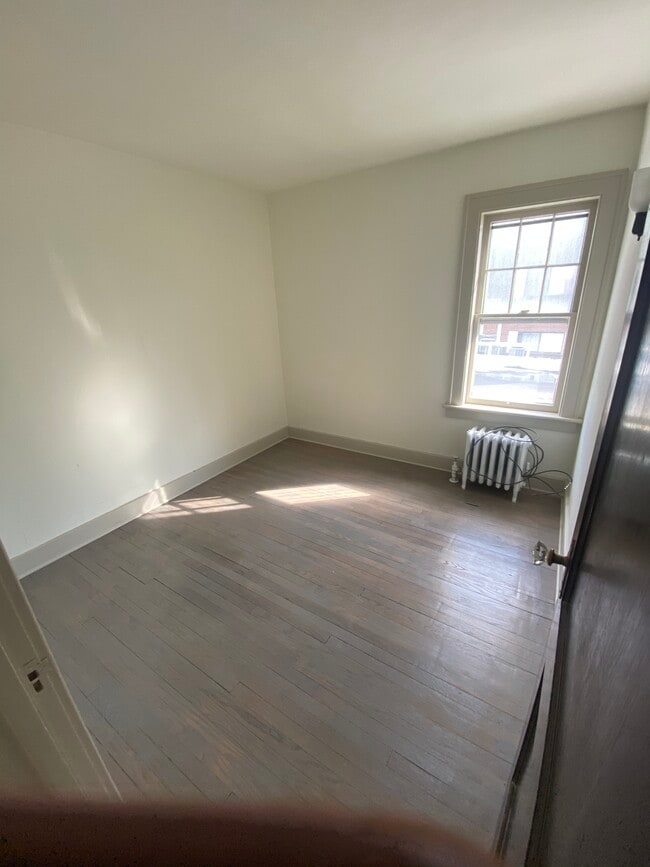 136 Glen Ave, Scotia, NY 12302 Apartments in Scotia, NY