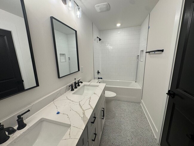 Building Photo - 2805 Fordwood Dr