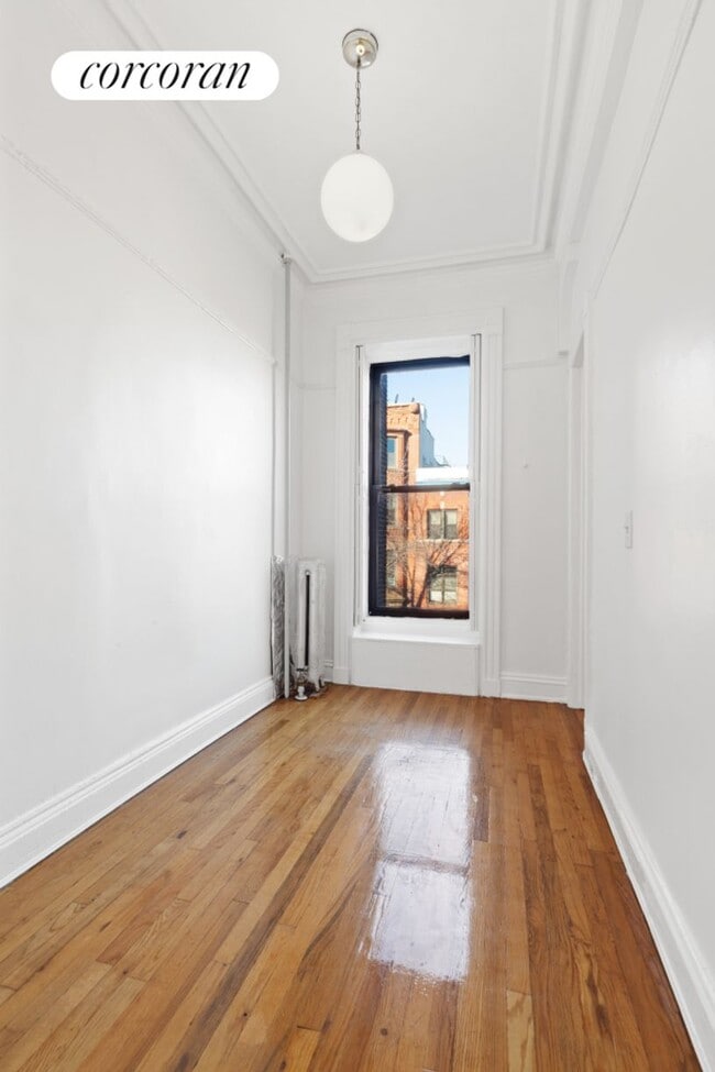 Building Photo - 61 7th Ave