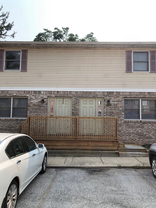 Foto principal - 4 bedrooms, 3 stories, Walk to IU Stadium