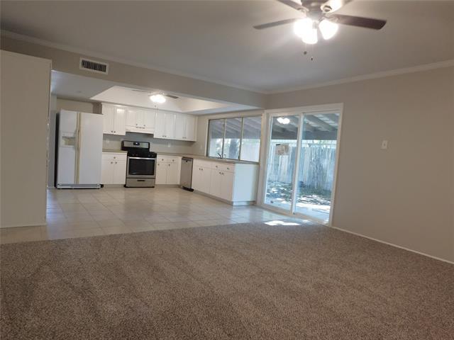 Foto del edificio - 2200 Briarwood Dr