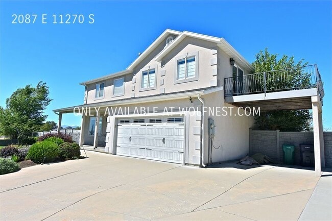 Foto del edificio - Gorgeous 4 Bedroom Sandy Home! No Deposit ...