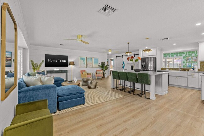 Building Photo - 12263 90th Ave