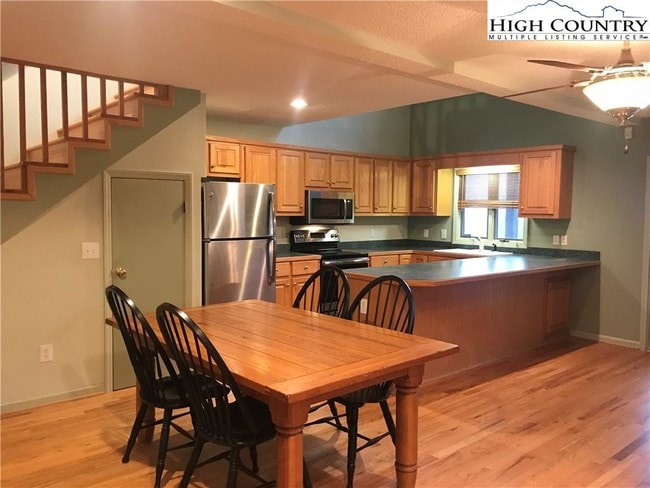 Building Photo - 472 Laurel Mountain Estates Dr