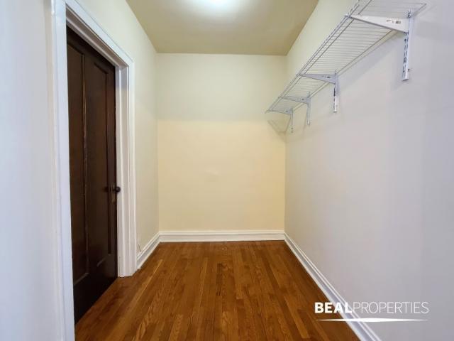 Building Photo - 1 bedroom in CHICAGO IL 60640