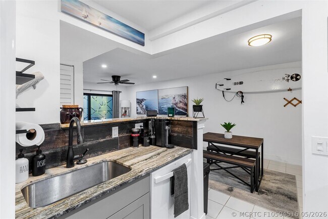 Foto del edificio - 825 NW 13th St