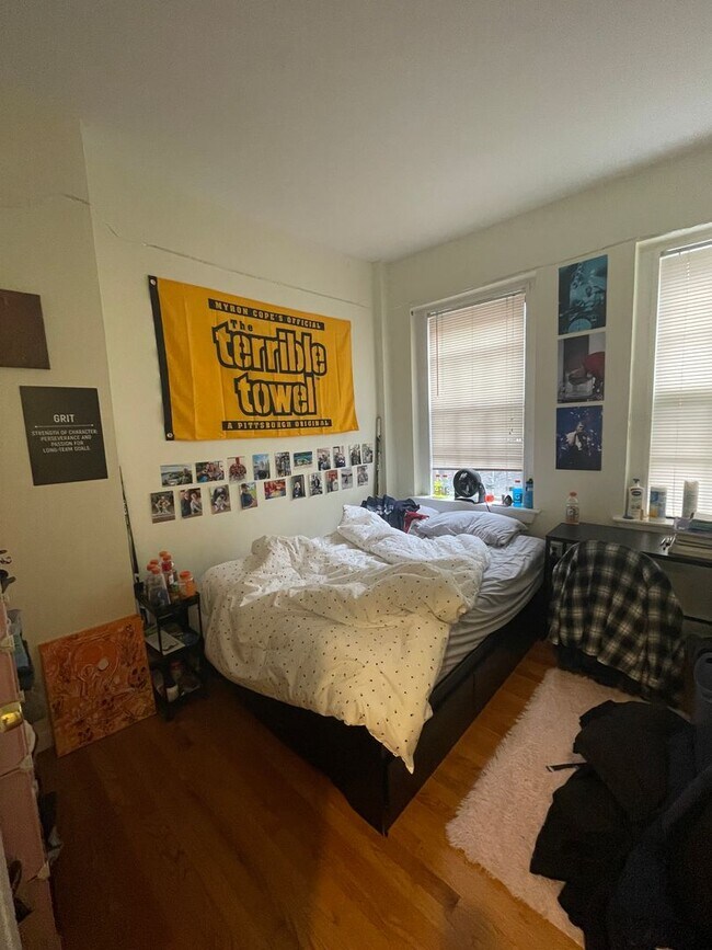 Foto del edificio - No Brokers Fee, Heat, Hot Water Included, Laundry on a Site