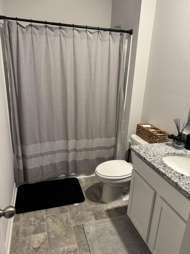 Building Photo - 469 Kentbury Ct