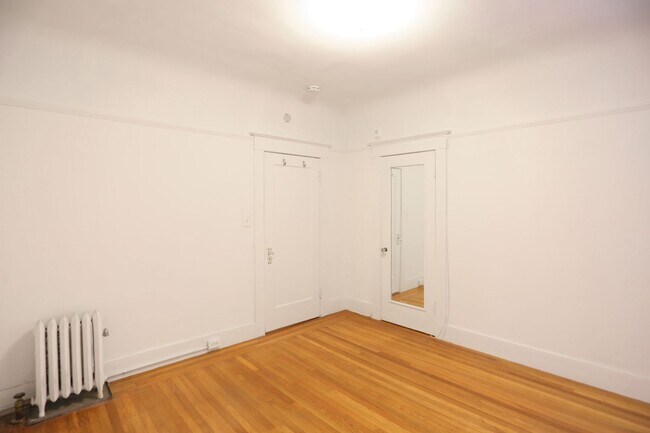 Building Photo - 1219 Taylor #10