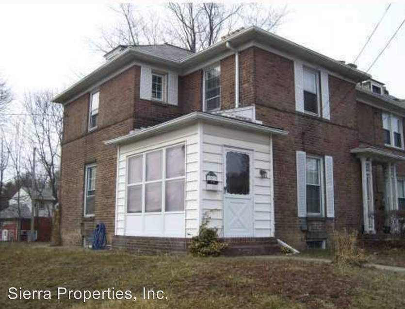 Foto principal - 3 br, 1 bath House - 103 Fullerton St