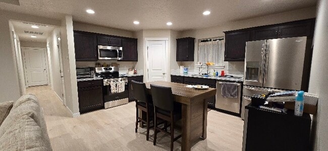 Building Photo - 17560 Barefoot Ridge Wy