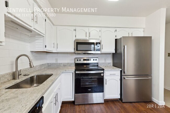 Building Photo - 2BR 2BA Condo in Westridge Estates HOA, Ph...