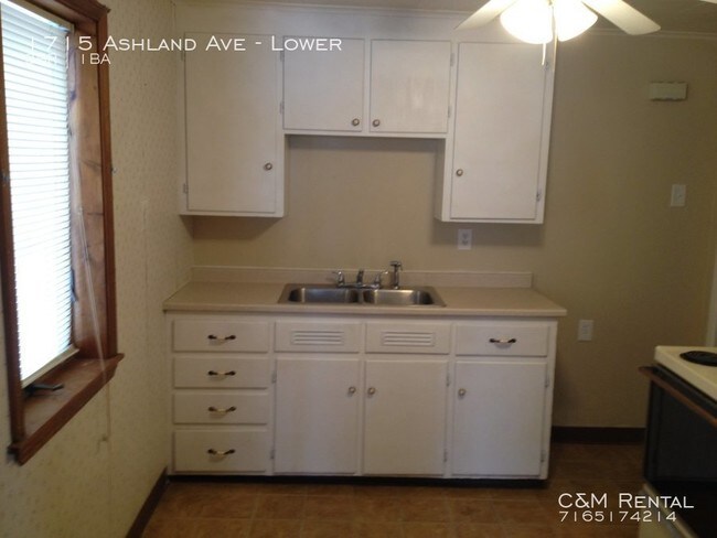Building Photo - 1715 Ashland Ave