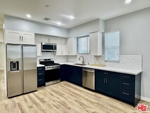 Building Photo - 5635 Homeside Ave