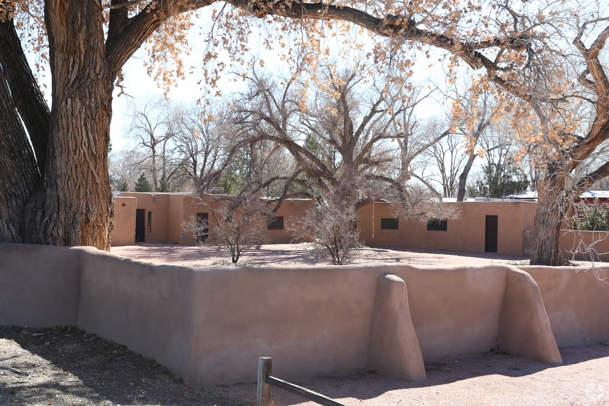 Building Photo - Kromer House