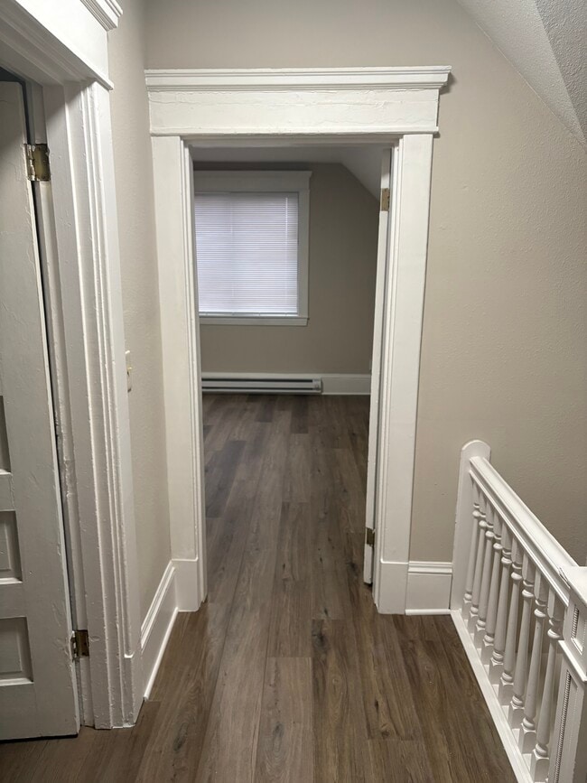 Building Photo - 3121 Hoyt Ave