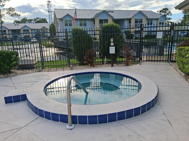 101 Bent Tree Hot Tub - 101 Bent Tree Dr
