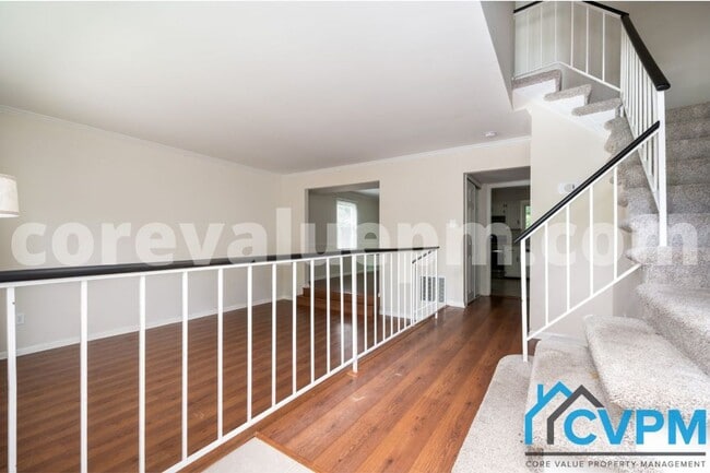 Building Photo - 400 Colonial Ridge Ln