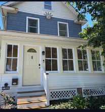 Building Photo - 1302 Comstock St