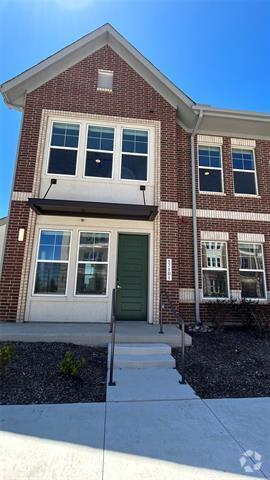 Building Photo - 11201 American Elm Wy