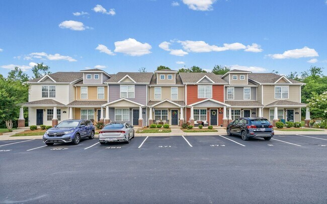 Foto del edificio - Luxury Living at it's best! 2 Bed 2 1/2 Bath condos near I-24