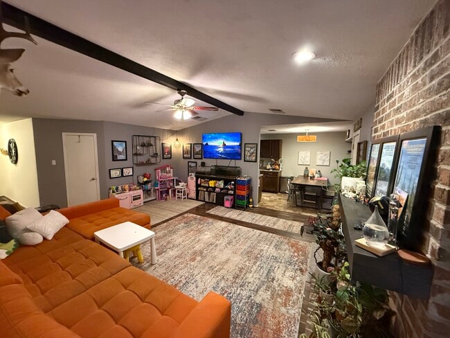 Living area - 9802 Briar Ridge Dr