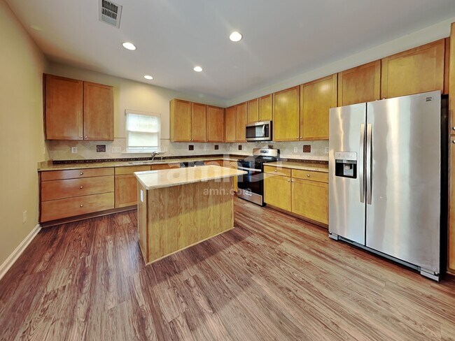 Foto del edificio - 7860 Keepsake Ln