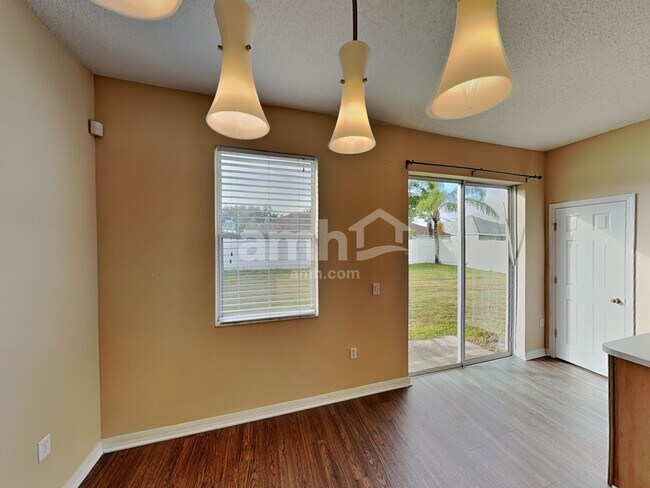 Foto del edificio - 1962 Kimlyn Cir