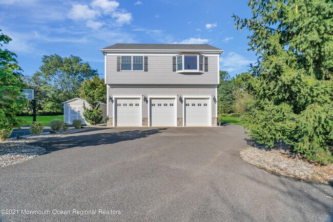 Foto del edificio - 13 Monroe St